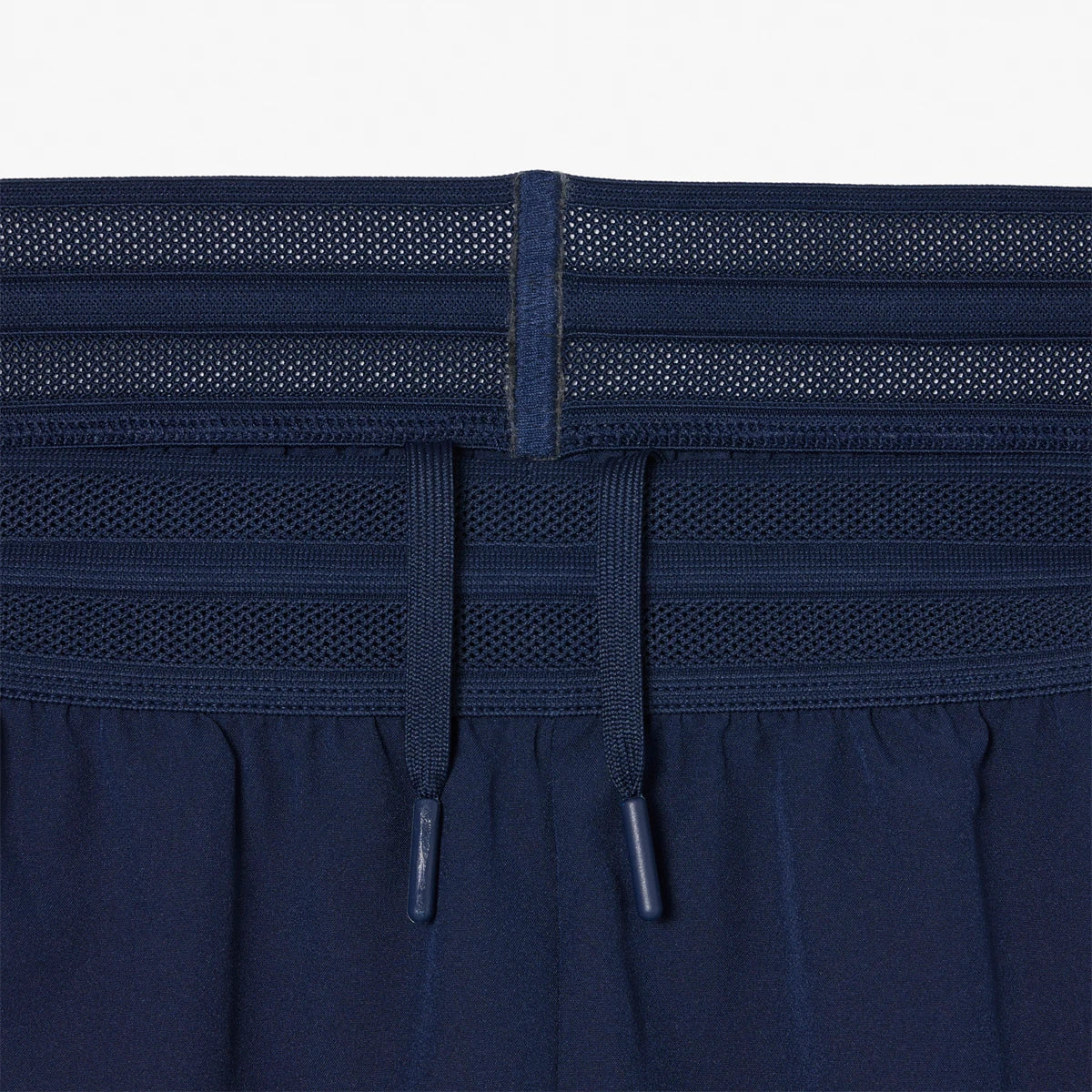 SHORT LACOSTE ON COURT