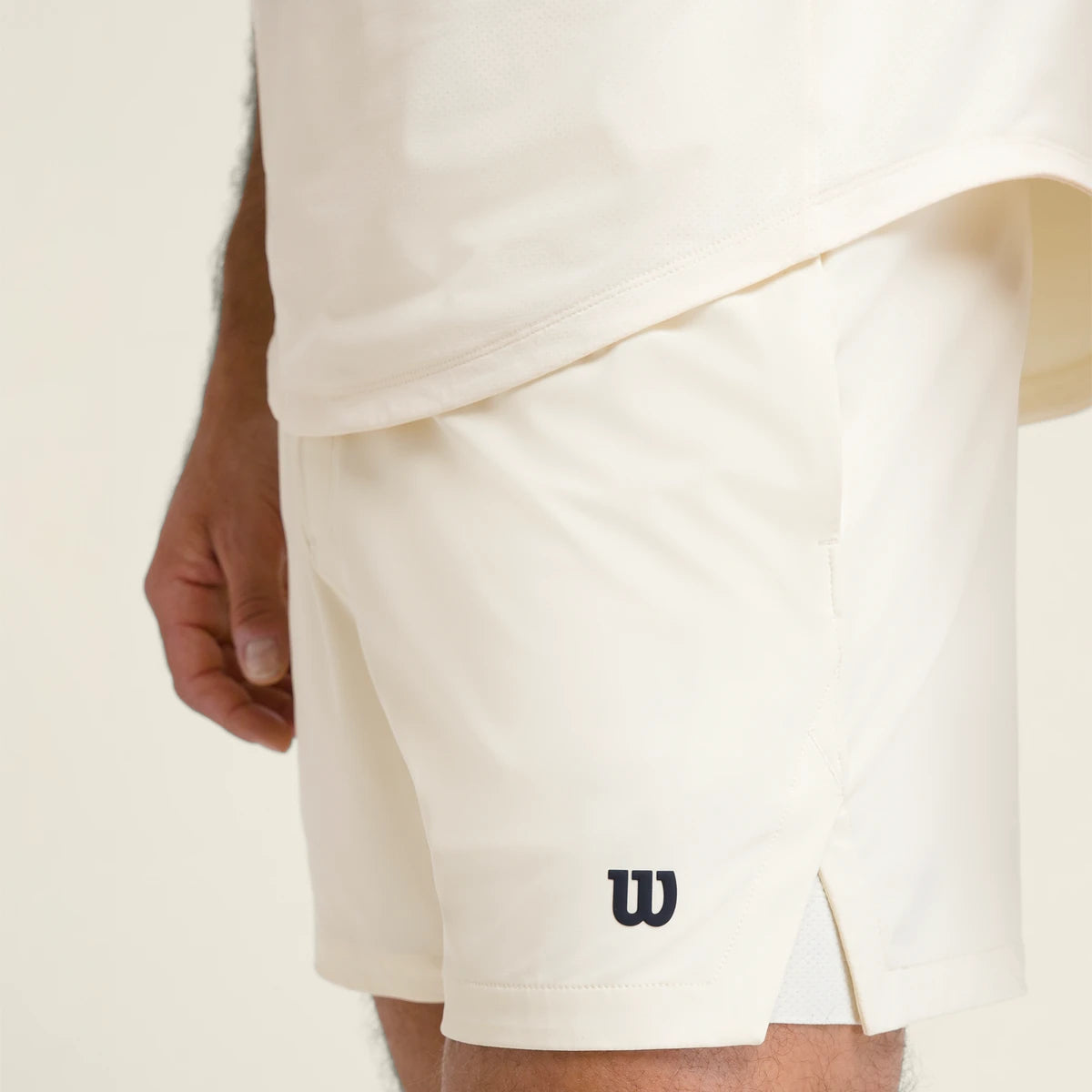SHORT WILSON ON COURT 5IN