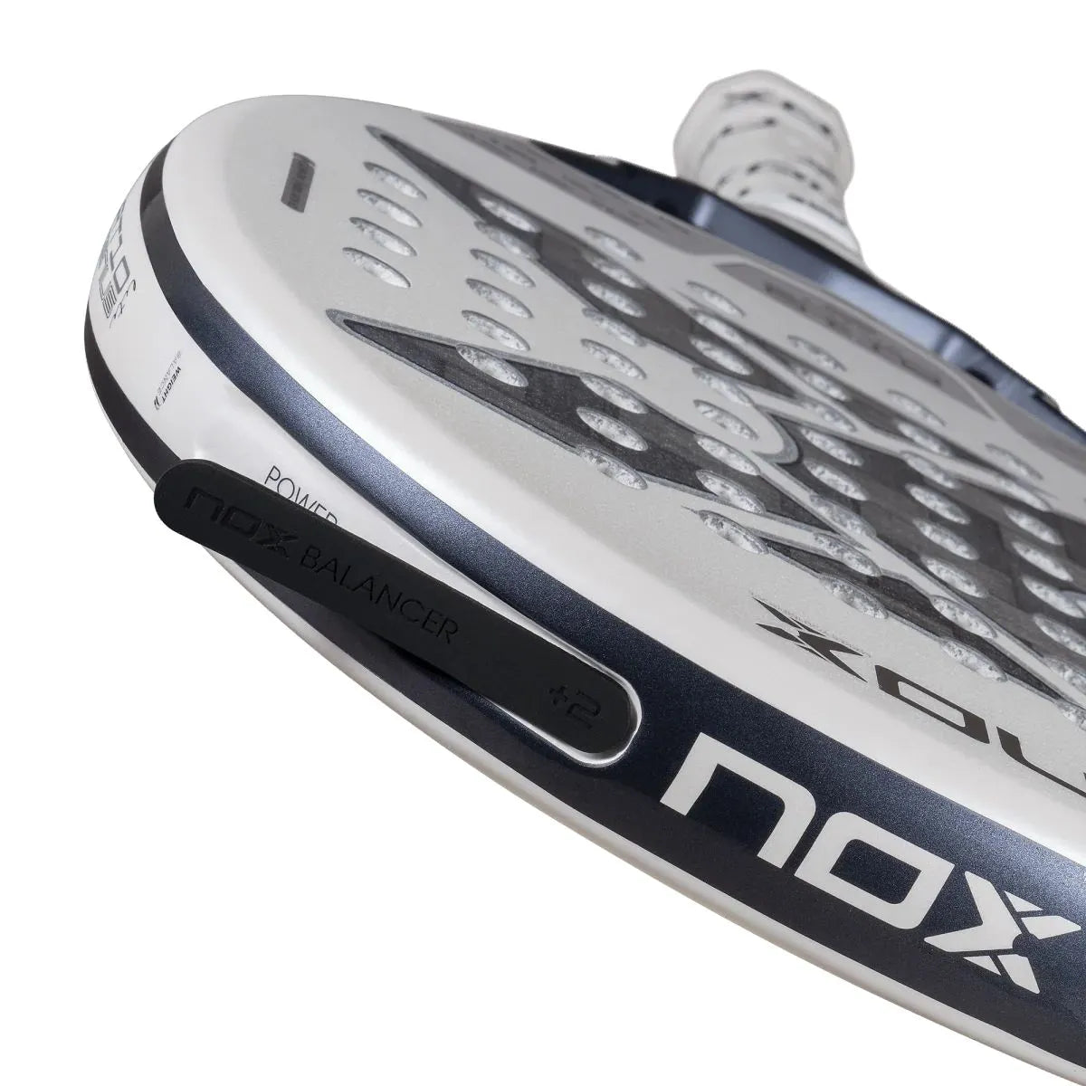 RAQUETTE DE PADEL NOX AT10 GENIUS 12K ALUM XTREME LITE BY AGUSTIN TAPIA 2026