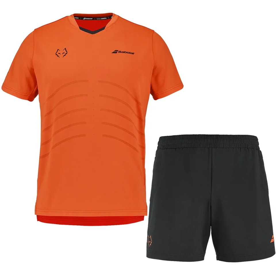 Tenue Juan Lebrón