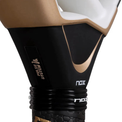 RAQUETTE DE PADEL NOX AT10 GENIUS 18K ALUM BY AGUSTIN TAPIA 2026