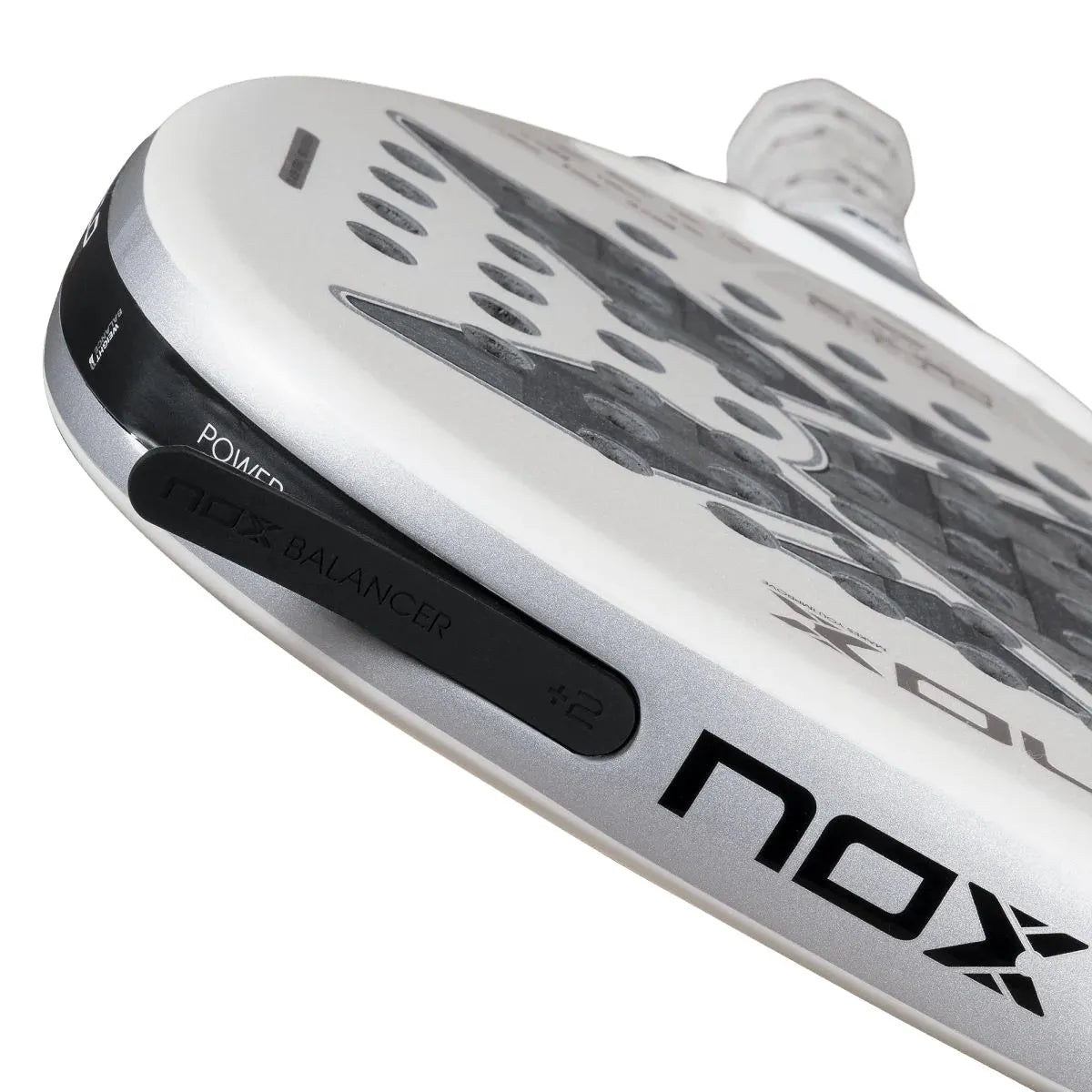 RAQUETTE DE PADEL NOX AT10 GENIUS ATTACK 12K ALUM XTREME BY AGUSTIN TAPIA 2026