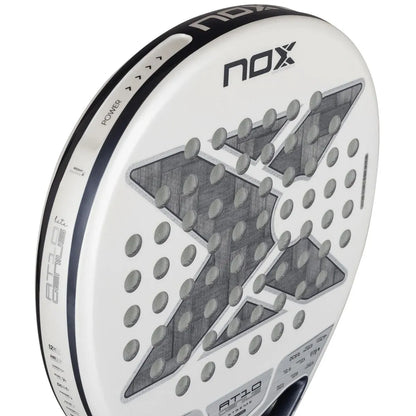 RAQUETTE DE PADEL NOX AT10 GENIUS 12K ALUM XTREME LITE BY AGUSTIN TAPIA 2026