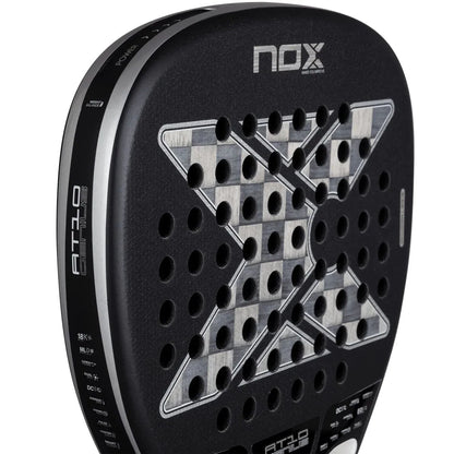 RAQUETTE DE PADEL NOX AT10 GENIUS ATTACK 18K ALUM BY AGUSTIN TAPIA 2026