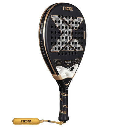 RAQUETTE DE PADEL NOX AT10 GENIUS 18K ALUM BY AGUSTIN TAPIA 2026